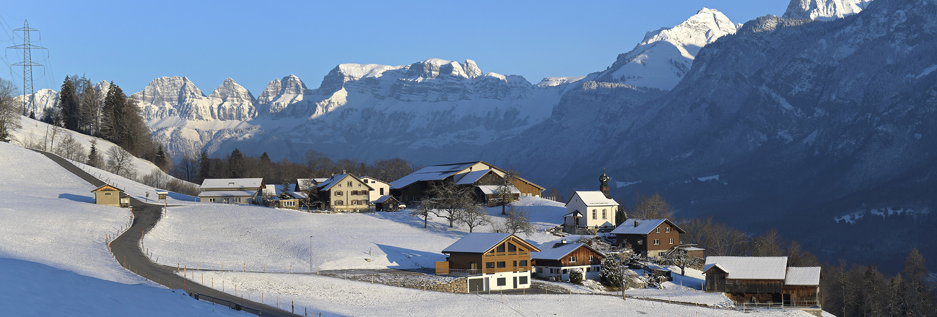 Bergweiler Mädris, Wintertag mit Churfirsten. Bild: Comet Photoshopping GmbH, Ueli Meier